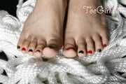 Bare feet and Rope