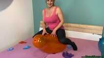big sit2pop fun with Q24 and Cattex 32" balloons and helium