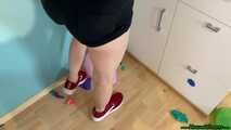 Girlfriend stomps your balloons