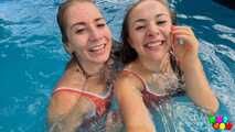 1320 Zwei Girls, ein Pool