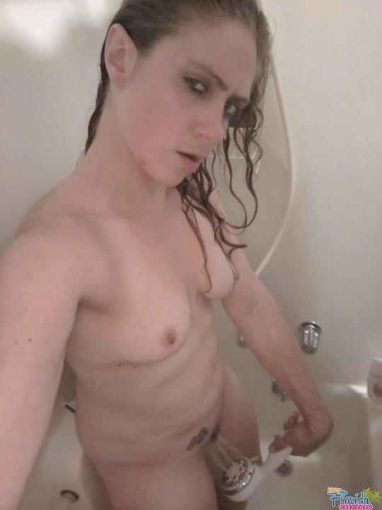 Kinky Amateur Irish Milf Mollie Selfies