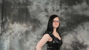 Gefesselt in Lack und Leder