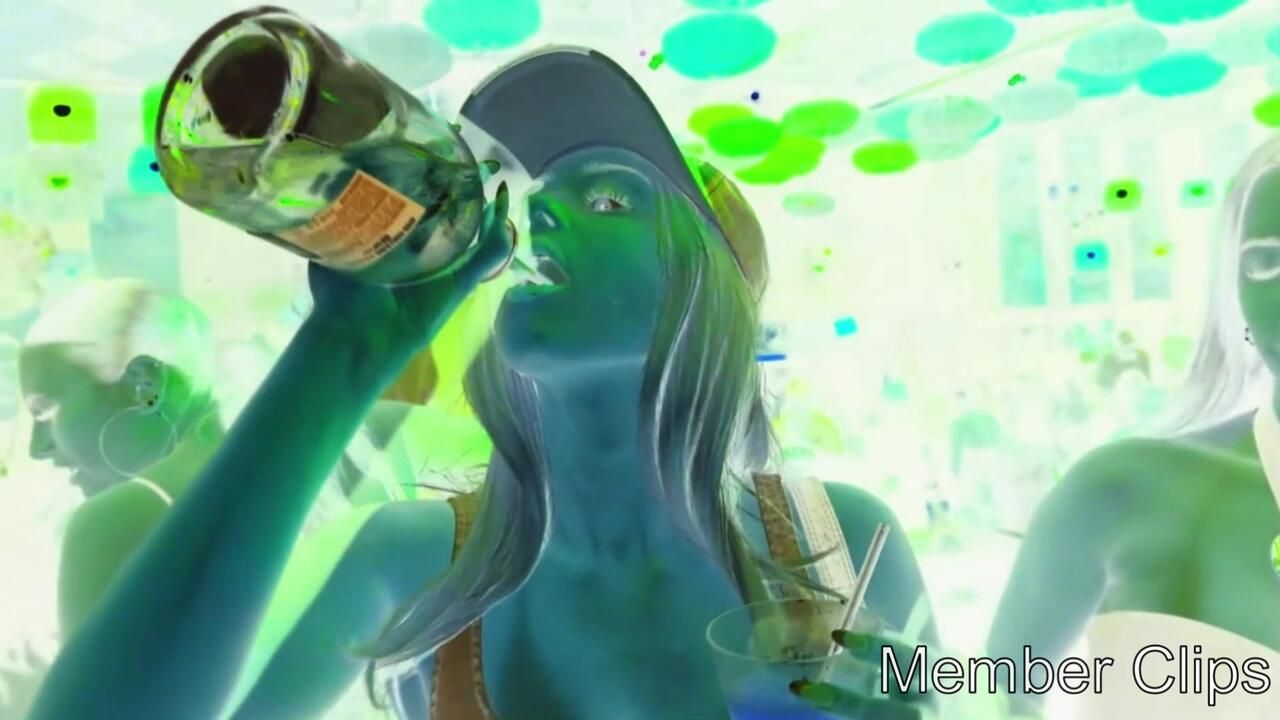 Hdc Bonus - Drinking Girls & Halloween