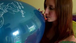 Blow2Pop blue U16 Loonerworld logo [Julia commentating]