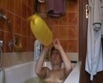Der Riesen-Ballon im Badezimmer