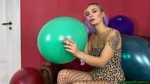 sexy Blow2Pop turquoise U16 while smoking and cig2pop balloons