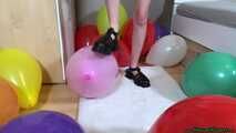 stomp2pop 12inch Karaloons with her shoe