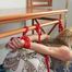 Unter dem Tisch gefesselt