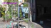 020169 Kathy Pees From An Old Platform