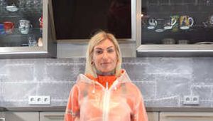 Miss Francine in AGU Regenjacken und transparentem Regenanzug (original AGU) gefesselt und streng geknebelt
