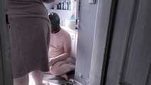 Towel rack: Support while showering