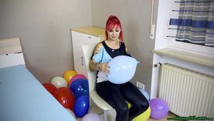 sit2pop B12 and B14 in black leggings on the chair