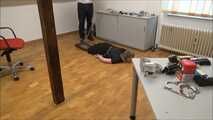 Mara - New prisoner in the office Teil 6 von 8