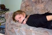 Amy + Cindy - Hogtied Variationen