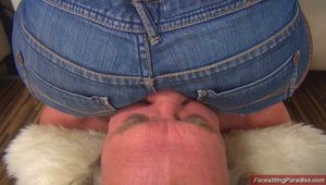 Pam's facesitting lesson in jeans-hotpants