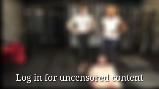 A face-seat for denim Dommes