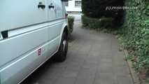 054002 Maja Pees In The Street
