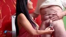Kim XXX - Grausamer Eier Handjob
