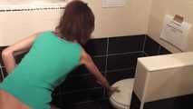 118007 Cynthia Vellons Pees In Her Shower Cabinet