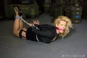 Elena - Gefesselt im Lager 2
