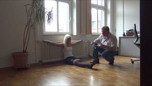 Melina - Die diebische Praktikantin Teil 3 von 5