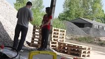 Susanne outdoor mit Tape gefesselt