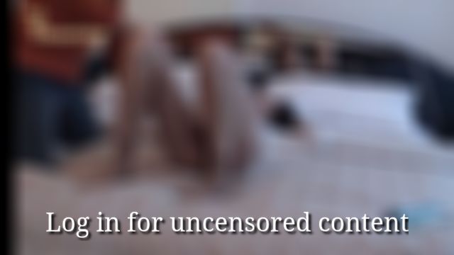 XRammler and Skinny-Girl - Washing feet 4K