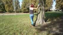 Elen totally wasted in public