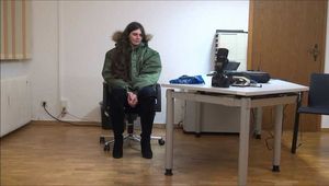 Romina - Überfall im Büro Teil 6 von 8