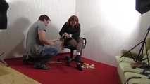 Auoroa get free of nylon bondage