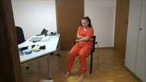 Paula - Hochsicherheitsgefangene im Büro Teil 1 von 9