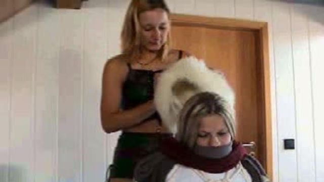 ab-093 Winter Bondage (3)