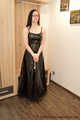 Gefesselt im langen Lack Ballkleid (Archiv)