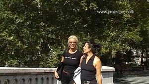 016077 Eve Takes Her First Pee In Paris