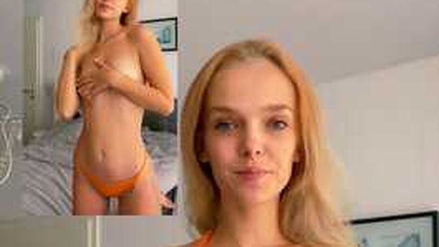 I fuck my pussy with my fingers doggy!