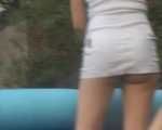 Schnuckel Bea: peep under my skirt