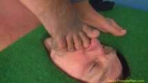 Daliah, sock-eating and smelling under pressure