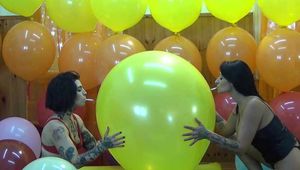 LadyMuffin & Alison 04