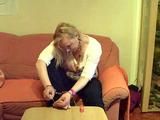 I varnish my nails and be cuffed