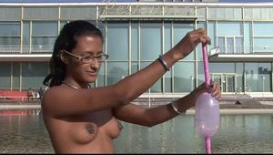 Nackte Titten und langer Ballon