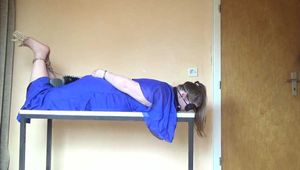 Auf dem Tisch 2/2