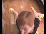 Alice Lee - Dress-wearing beauty gets tied to a table and escapes (video)