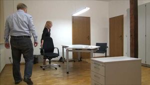 Isabel – Entflohener Gefangener im Büro Teil 7 von 8