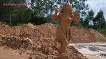 Xiaomeng as Barbara Stuck in the Mud