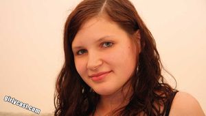 Teen Kim erstes Nackt Shooting mit Pinkshot