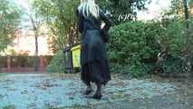 069005 Tiffany Takes A Cheeky Pee In Front Of The Apartment Garage