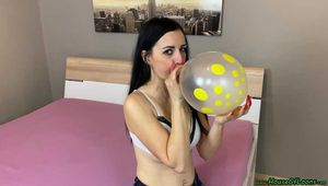 Blow2Pop U16 polka dots while smoking