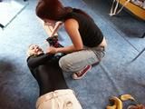 Kallisti & Jassi in Pelz, Lycra und Bondage