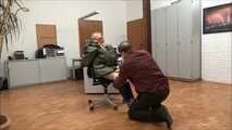Steffie - Überfall im Büro Teil 2 von 8