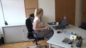 Gast Lea - Bürofantasien Teil 1 von 6